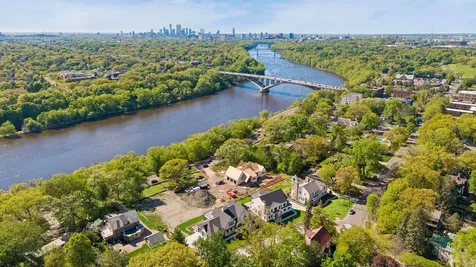 110 Mississippi River Boulevard N Saint Paul MN 55104