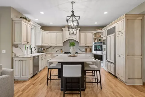 9001 Springwood Drive Woodbury MN 55125