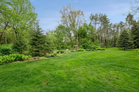 9001 Springwood Drive Woodbury MN 55125