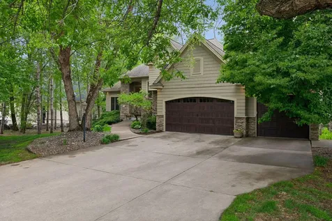 9001 Springwood Drive Woodbury MN 55125