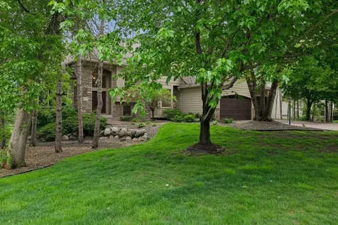 9001 Springwood Drive Woodbury MN 55125