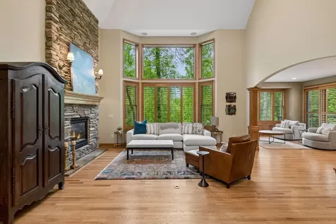 9001 Springwood Drive Woodbury MN 55125