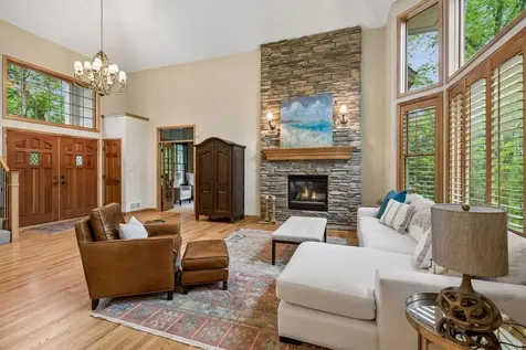 9001 Springwood Drive Woodbury MN 55125