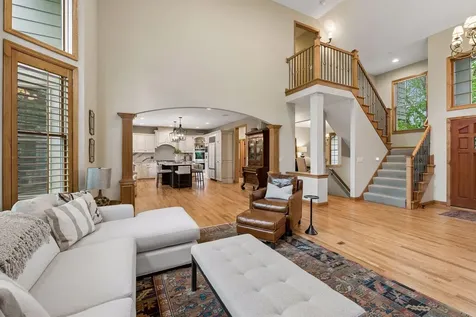 9001 Springwood Drive Woodbury MN 55125