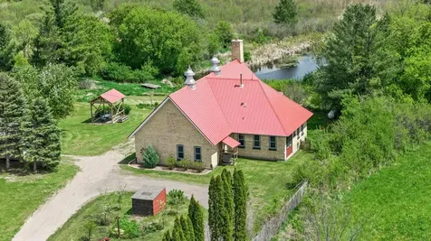 8825 Greeley Loop Braham MN 55006