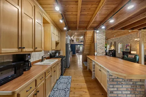 8825 Greeley Loop Braham MN 55006