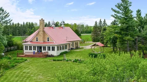 8825 Greeley Loop Braham MN 55006