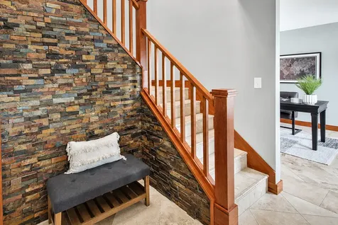 2734 Shadow Wood Court Chaska MN 55318