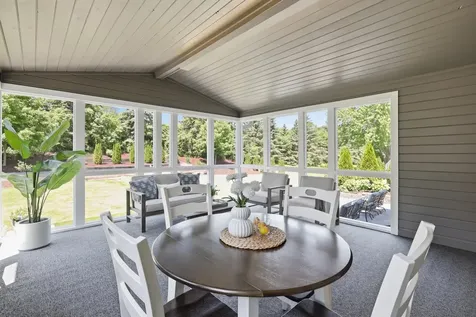 2734 Shadow Wood Court Chaska MN 55318