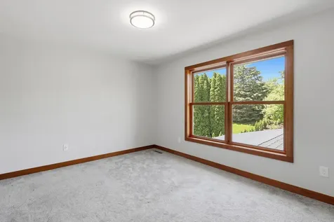 2734 Shadow Wood Court Chaska MN 55318