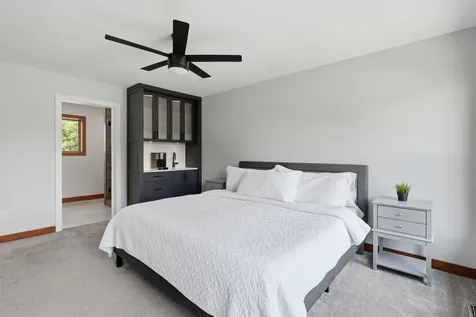 2734 Shadow Wood Court Chaska MN 55318