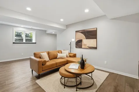 2734 Shadow Wood Court Chaska MN 55318