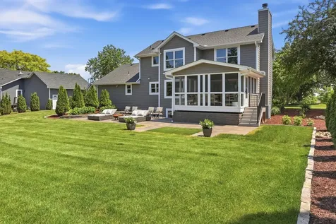 2734 Shadow Wood Court Chaska MN 55318