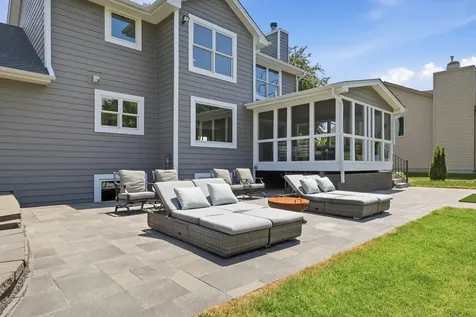 2734 Shadow Wood Court Chaska MN 55318
