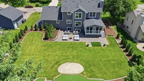 2734 Shadow Wood Court Chaska MN 55318
