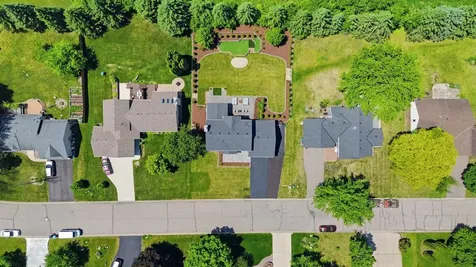 2734 Shadow Wood Court Chaska MN 55318