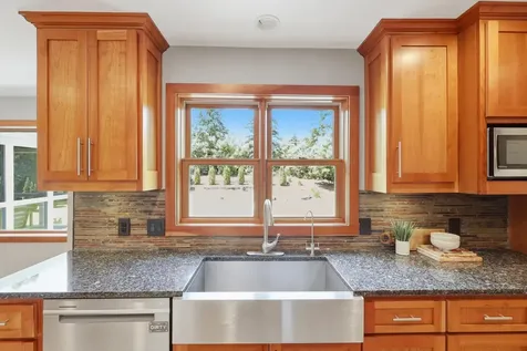2734 Shadow Wood Court Chaska MN 55318