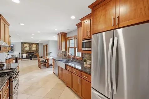 2734 Shadow Wood Court Chaska MN 55318