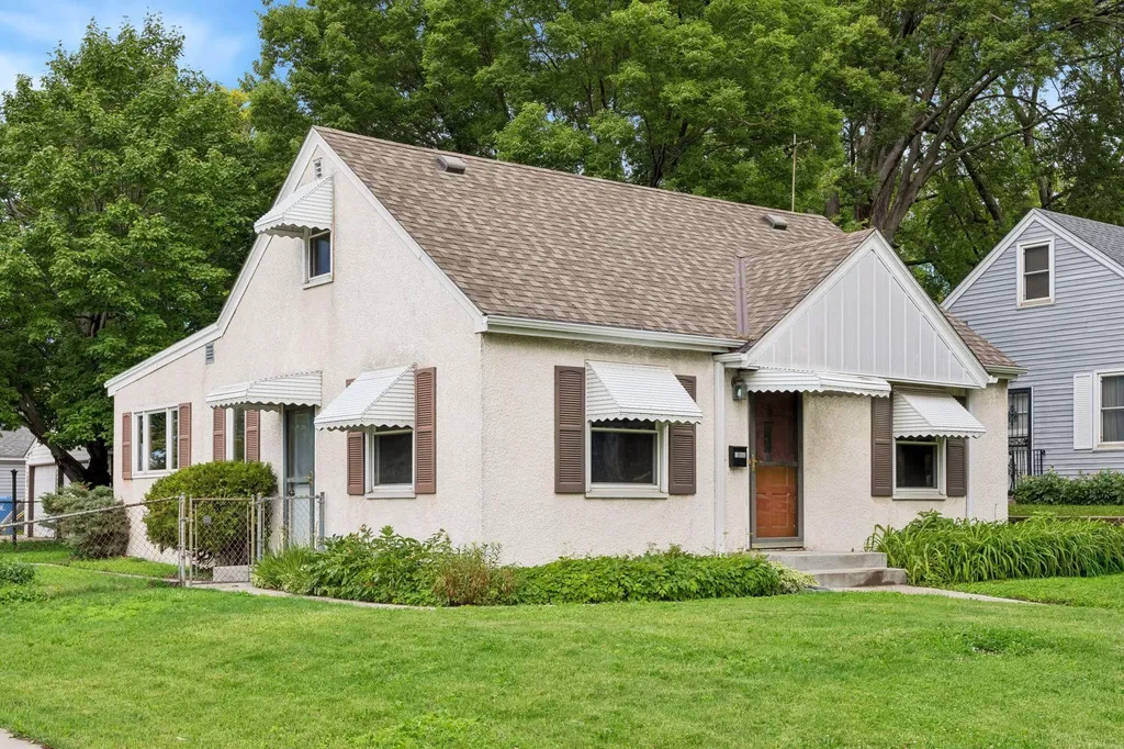 1800 Cleveland Street NE Minneapolis MN 55418