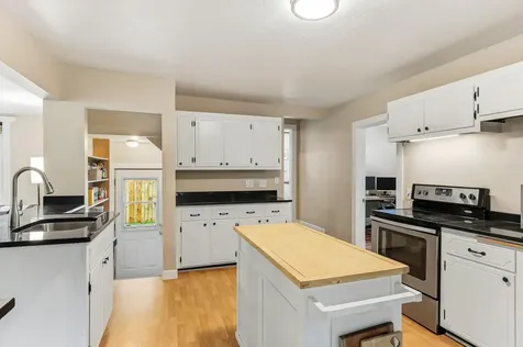 6104 24th Street N Oakdale MN 55128