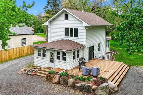 6104 24th Street N Oakdale MN 55128