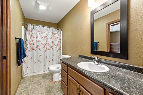 124 Harbor Hill Drive Mankato MN 56001