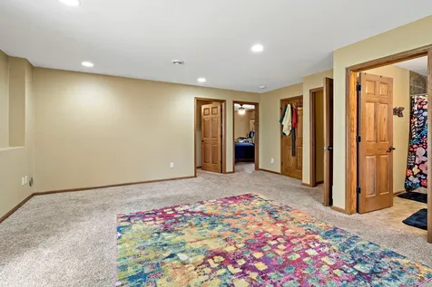 124 Harbor Hill Drive Mankato MN 56001