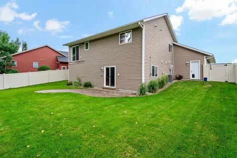 124 Harbor Hill Drive Mankato MN 56001