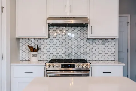 5568 37th Avenue S Fargo ND 58104
