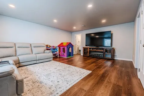 5568 37th Avenue S Fargo ND 58104