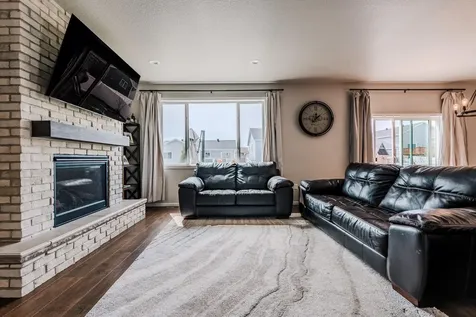 5568 37th Avenue S Fargo ND 58104