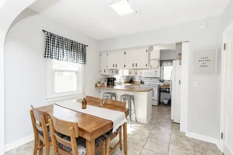 1525 4th Avenue S Fargo ND 58103