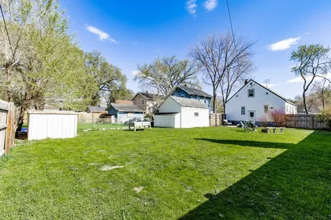 1525 4th Avenue S Fargo ND 58103