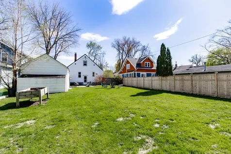 1525 4th Avenue S Fargo ND 58103