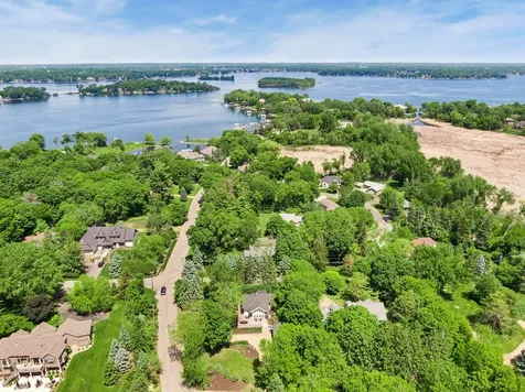 5685 Howards Point Road Excelsior MN 55331