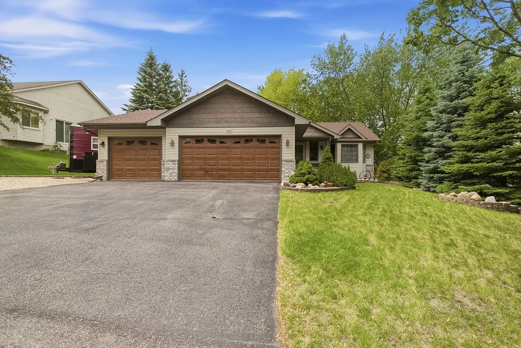18821 English Avenue Farmington MN 55024