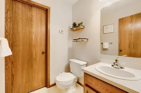 1915 E 122nd Street Burnsville MN 55337