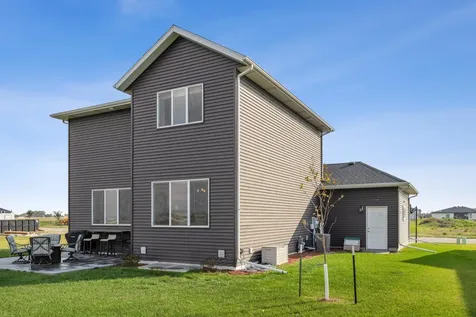 1526 6th Avenue NE Dilworth MN 56529