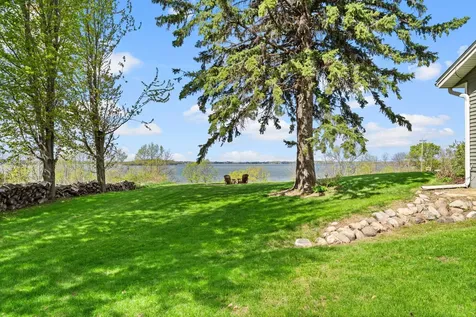 9285 Parley Lake Road Waconia MN 55387
