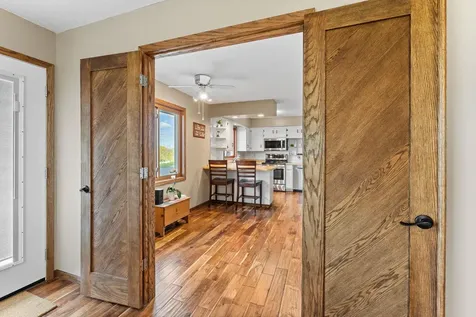 9285 Parley Lake Road Waconia MN 55387