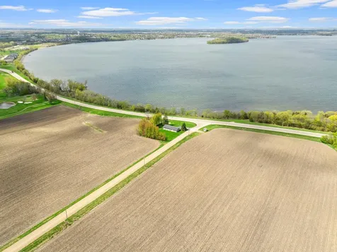 9285 Parley Lake Road Waconia MN 55387