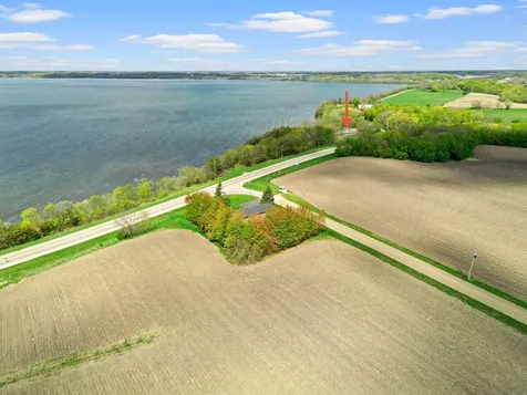 9285 Parley Lake Road Waconia MN 55387