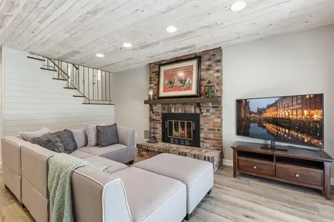 6102 Creek View Trail Minnetonka MN 55345