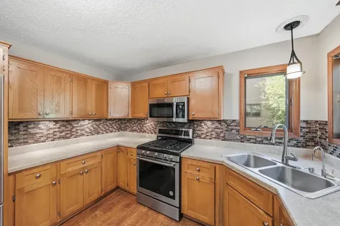 13476 Granada Avenue Apple Valley MN 55124