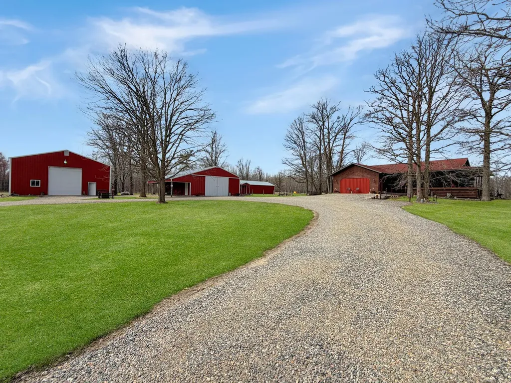 24301 Obrien Creek Road NE Hines MN 56647