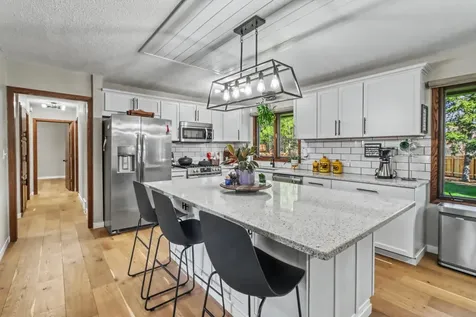 42 36th Avenue NE Fargo ND 58102