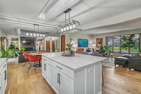 42 36th Avenue NE Fargo ND 58102