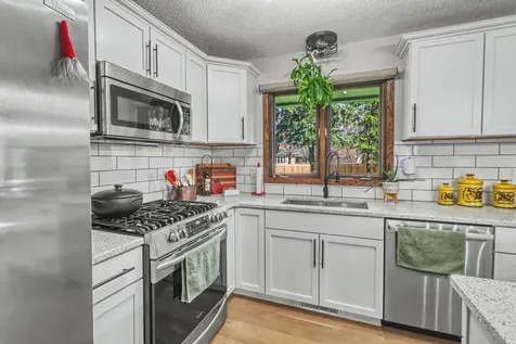 42 36th Avenue NE Fargo ND 58102