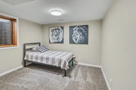 42 36th Avenue NE Fargo ND 58102