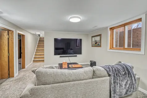 42 36th Avenue NE Fargo ND 58102